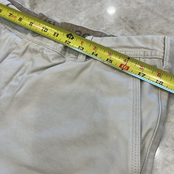 Izod | Saltwater Chinos Flat Front Shorts | 100% Cotton | Stone | Men’s 36 Waist - Picture 3 of 10